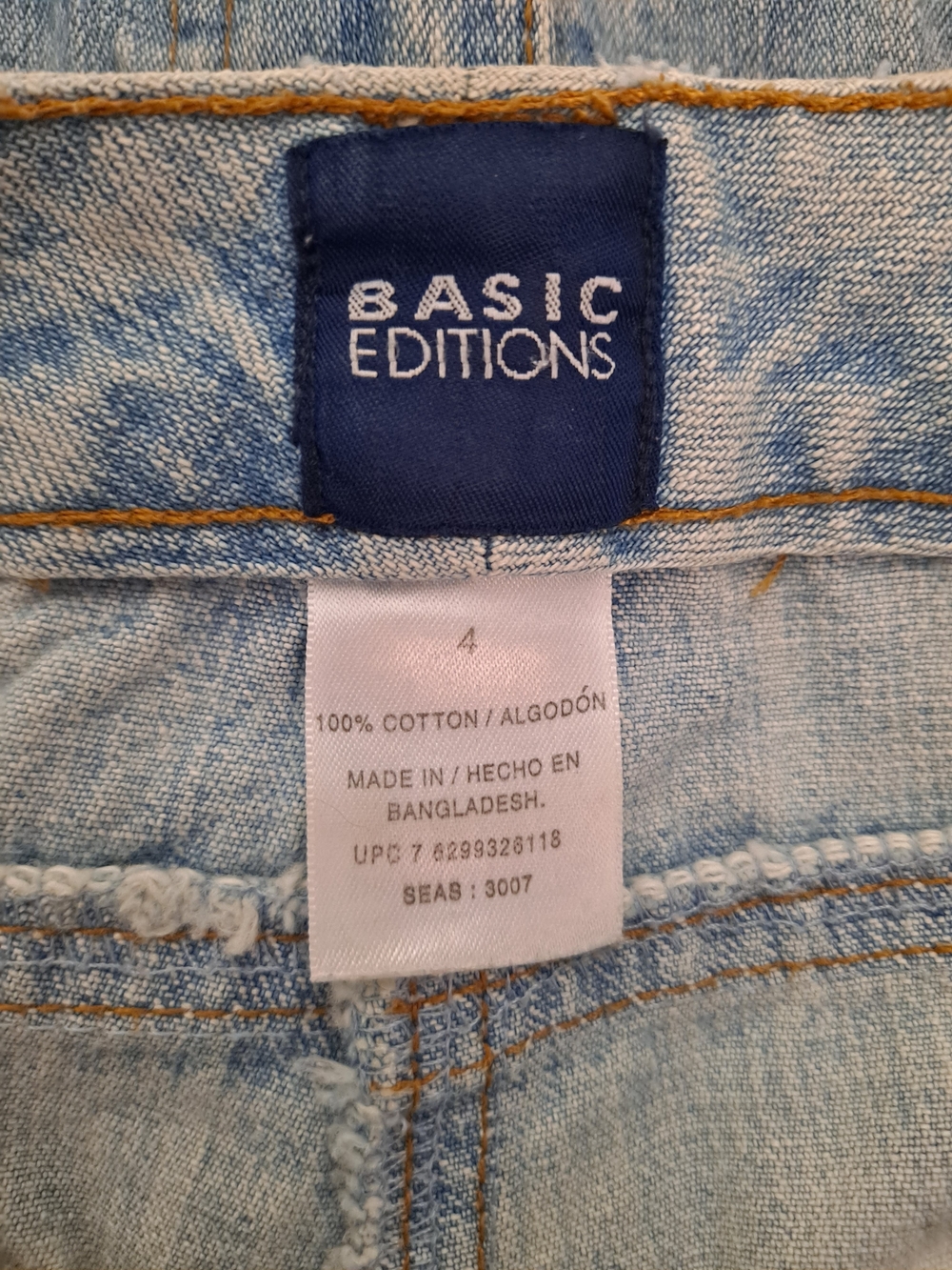 4 Pairs Basic Editions Women’s Light Wash Denim Shorts Size 4 - Picture 2 of 6